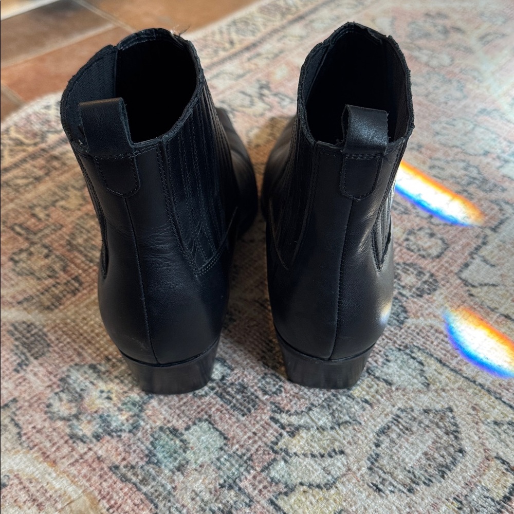 Marc Fisher Classic Black Pointed Toe Women’s Ankle Boots - Picture 3 of 4